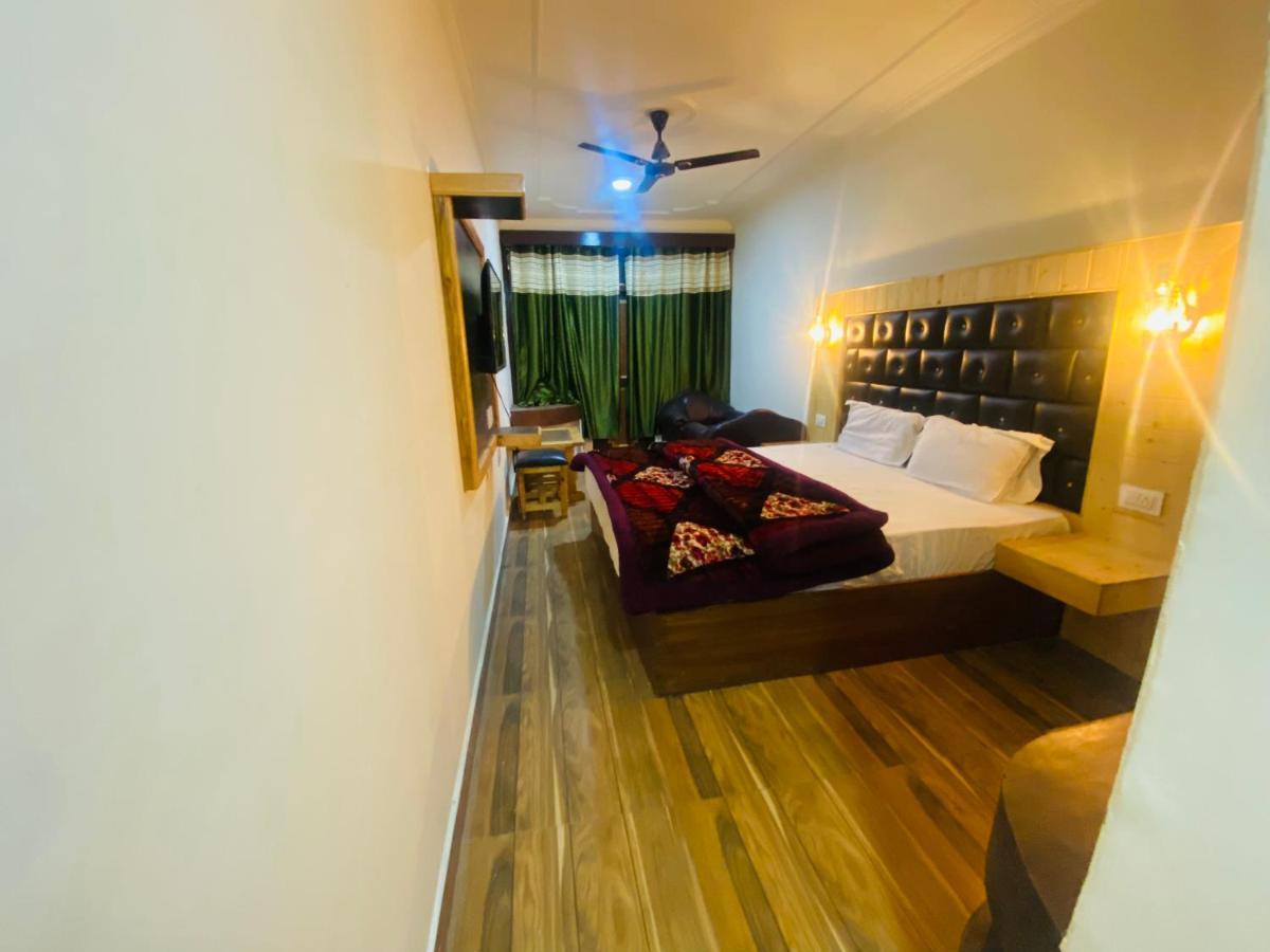 Hotel Hawa Mahal Manāli Extérieur photo