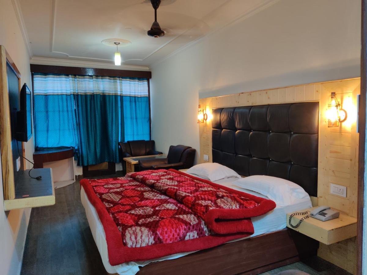 Hotel Hawa Mahal Manāli Extérieur photo