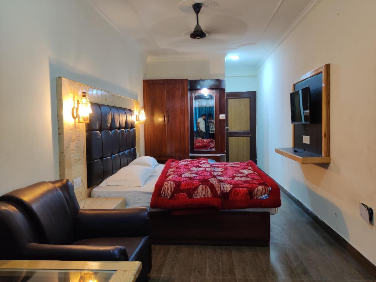 Hotel Hawa Mahal Manāli Extérieur photo