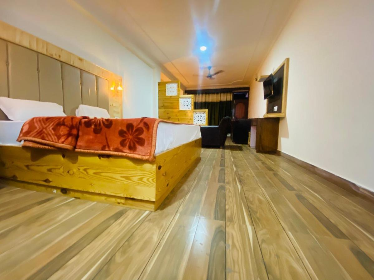 Hotel Hawa Mahal Manāli Extérieur photo