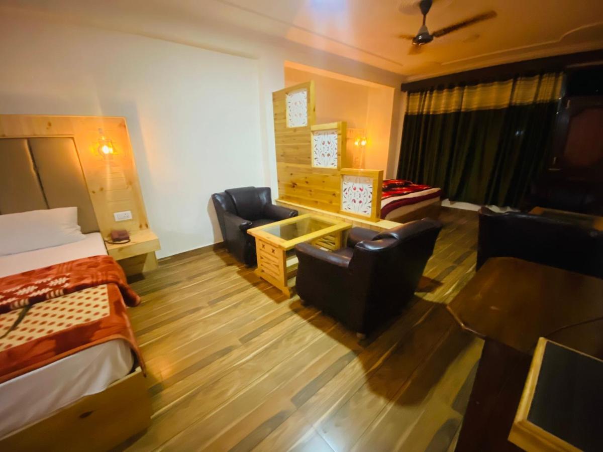Hotel Hawa Mahal Manāli Extérieur photo