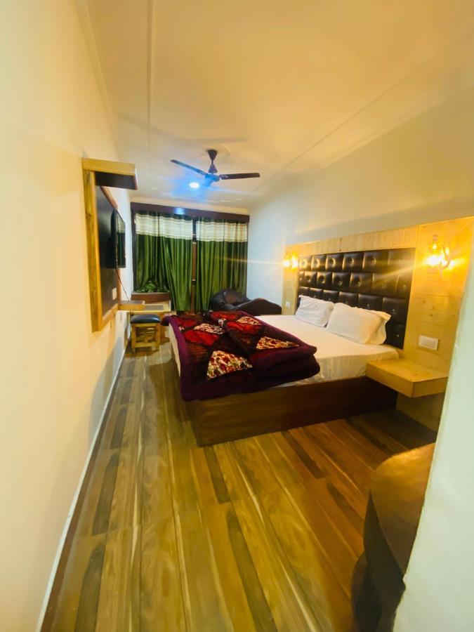Hotel Hawa Mahal Manāli Extérieur photo