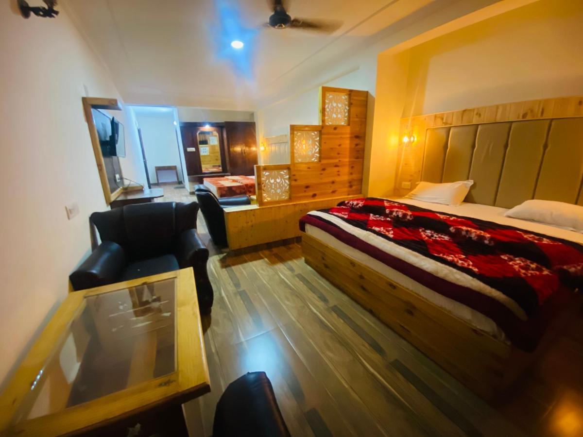 Hotel Hawa Mahal Manāli Extérieur photo